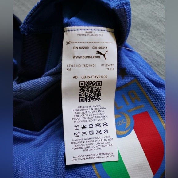 NWT Puma Italy EvoKNIT Men’s Home Soccer Jersey 2018-2019 (Size S) - Picture 6 of 8